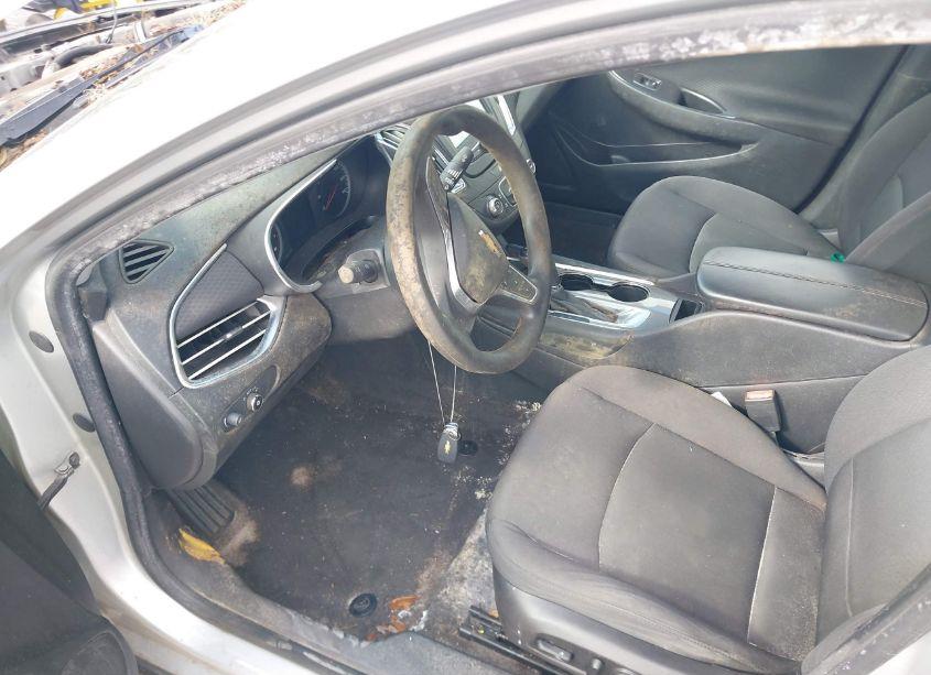 Photo 6 of 2017 Chevrolet Malibu 1LT (VIN 1G1ZE5ST3HF184574)