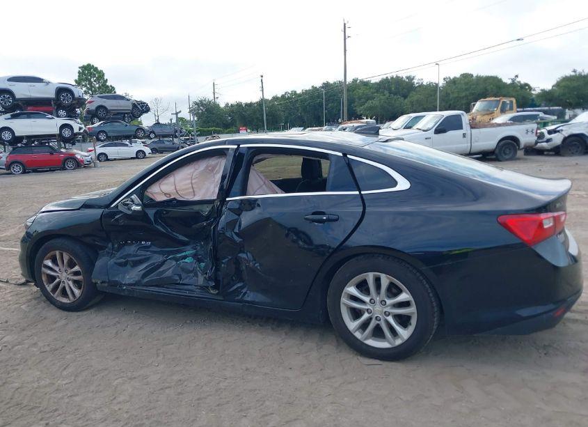 Photo 15 of 2017 Chevrolet Malibu 1LT (VIN 1G1ZE5ST3HF193839)