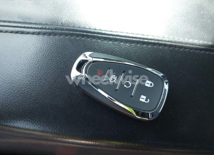 Photo 11 of 2017 Chevrolet Malibu 1LT (VIN 1G1ZE5ST3HF206959)