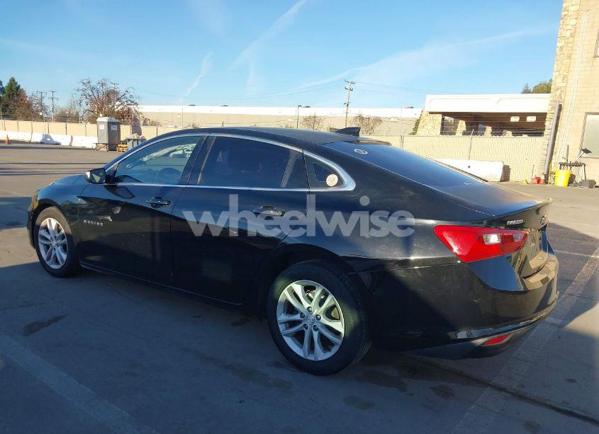 Photo 3 of 2017 Chevrolet Malibu 1LT (VIN 1G1ZE5ST3HF209280)