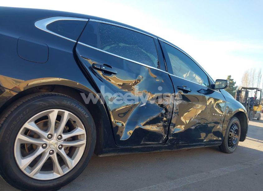 Photo 6 of 2017 Chevrolet Malibu 1LT (VIN 1G1ZE5ST3HF209280)