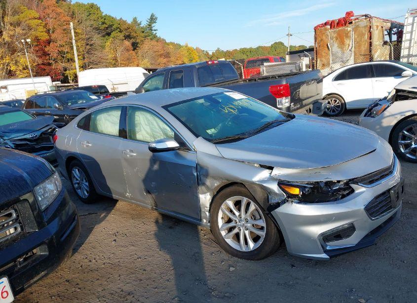 Photo 13 of 2017 Chevrolet Malibu 1LT (VIN 1G1ZE5ST3HF209649)
