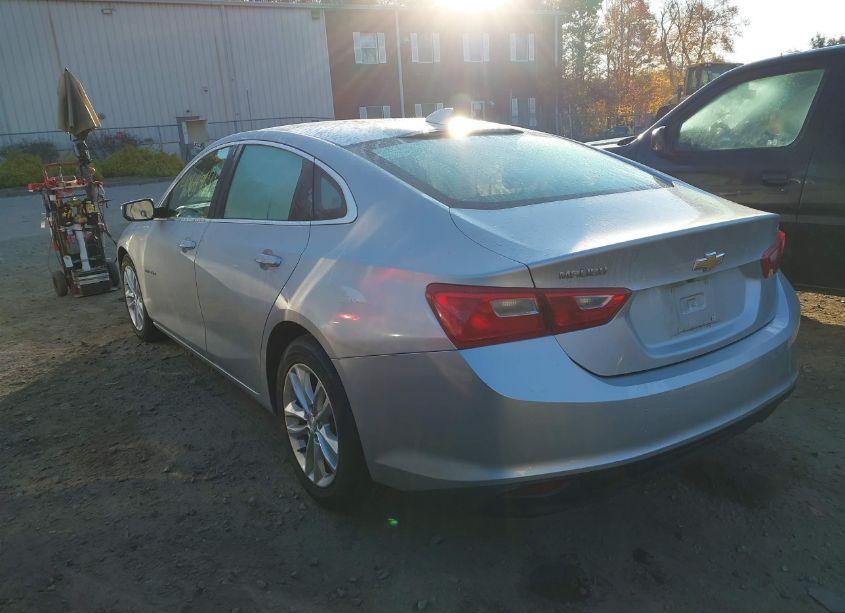 Photo 3 of 2017 Chevrolet Malibu 1LT (VIN 1G1ZE5ST3HF209649)