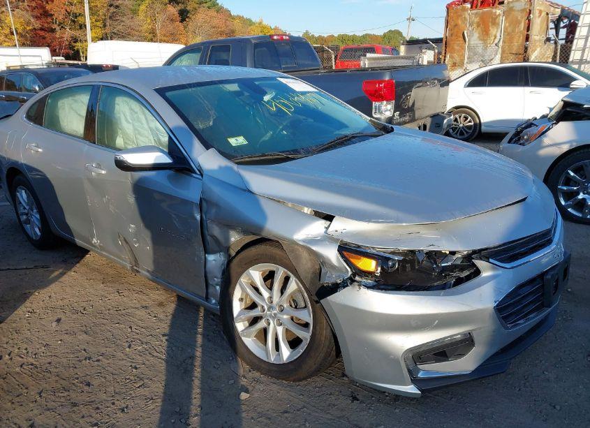Photo 6 of 2017 Chevrolet Malibu 1LT (VIN 1G1ZE5ST3HF209649)