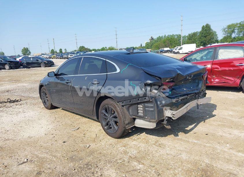 Photo 3 of 2017 Chevrolet Malibu 1LT (VIN 1G1ZE5ST3HF218593)