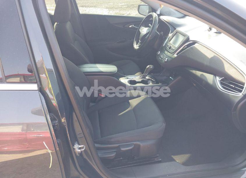 Photo 5 of 2017 Chevrolet Malibu 1LT (VIN 1G1ZE5ST3HF218593)