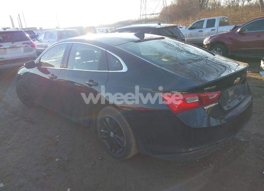 Photo 3 of 2017 Chevrolet Malibu 1LT (VIN 1G1ZE5ST3HF227052)