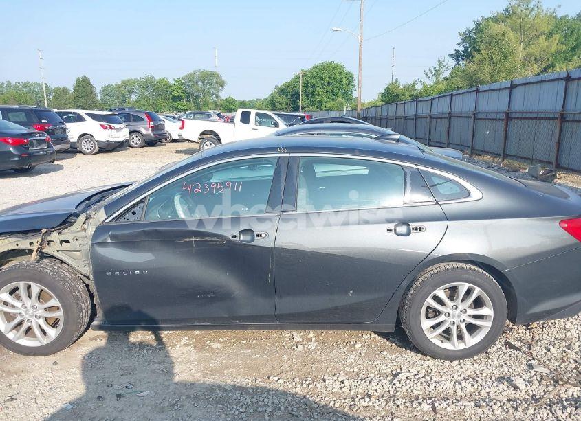 Photo 15 of 2017 Chevrolet Malibu 1LT (VIN 1G1ZE5ST3HF242053)
