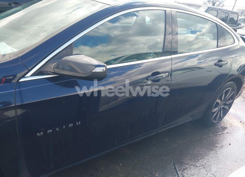 Photo 14 of 2017 Chevrolet Malibu 1LT (VIN 1G1ZE5ST3HF253649)