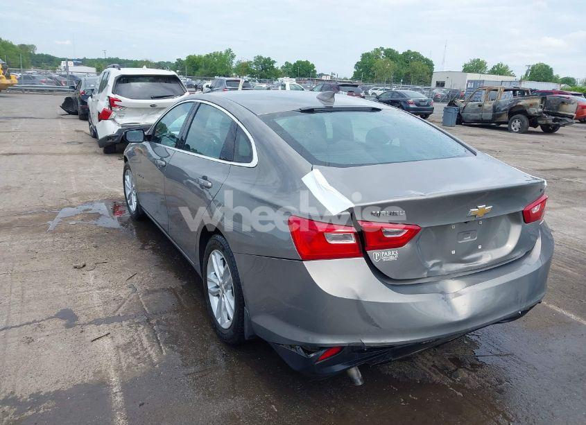 Photo 3 of 2017 Chevrolet Malibu 1LT (VIN 1G1ZE5ST3HF272752)