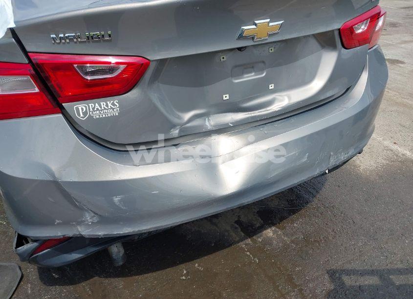 Photo 6 of 2017 Chevrolet Malibu 1LT (VIN 1G1ZE5ST3HF272752)