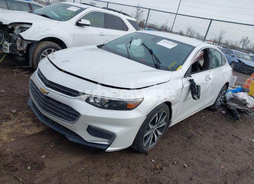Photo 2 of 2017 Chevrolet Malibu 1LT (VIN 1G1ZE5ST3HF273996)