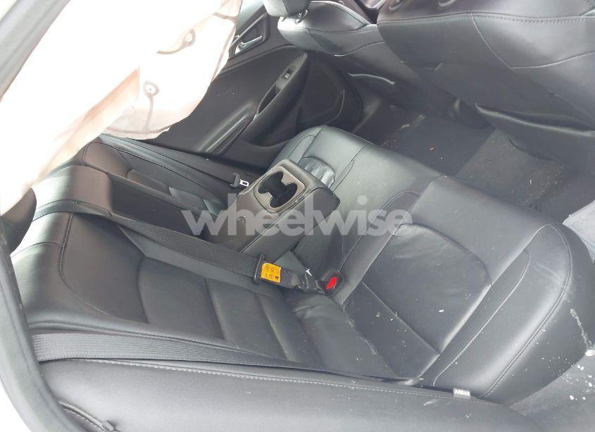 Photo 8 of 2017 Chevrolet Malibu 1LT (VIN 1G1ZE5ST3HF273996)