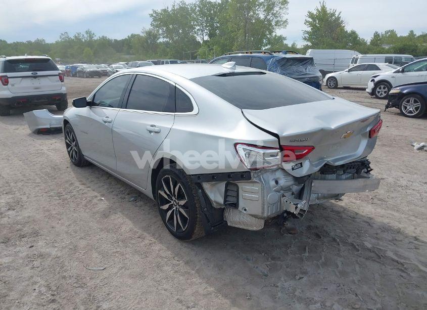 Photo 3 of 2017 Chevrolet Malibu 1LT (VIN 1G1ZE5ST3HF277238)