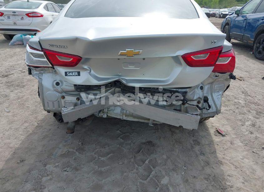 Photo 6 of 2017 Chevrolet Malibu 1LT (VIN 1G1ZE5ST3HF277238)