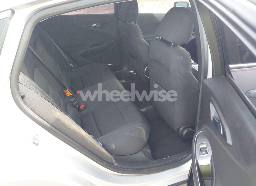 Photo 8 of 2017 Chevrolet Malibu 1LT (VIN 1G1ZE5ST3HF277238)