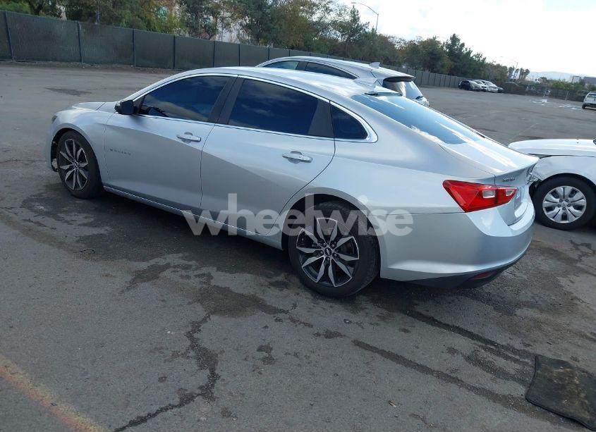 Photo 3 of 2017 Chevrolet Malibu 1LT (VIN 1G1ZE5ST3HF287171)