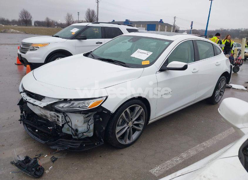 Photo 2 of 2023 Chevrolet Malibu FWD 2LT (VIN 1G1ZE5ST3PF239667)