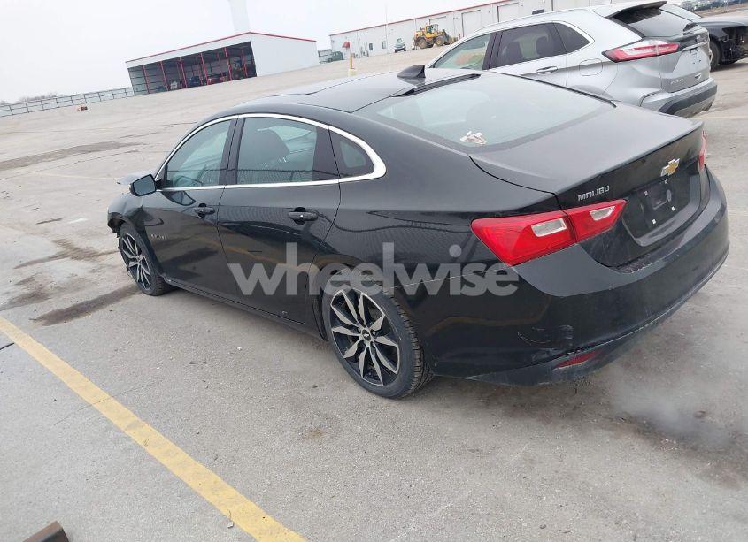 Photo 3 of 2016 Chevrolet Malibu 1LT (VIN 1G1ZE5ST4GF177776)