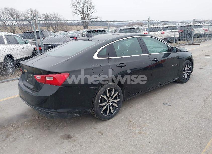 Photo 4 of 2016 Chevrolet Malibu 1LT (VIN 1G1ZE5ST4GF177776)