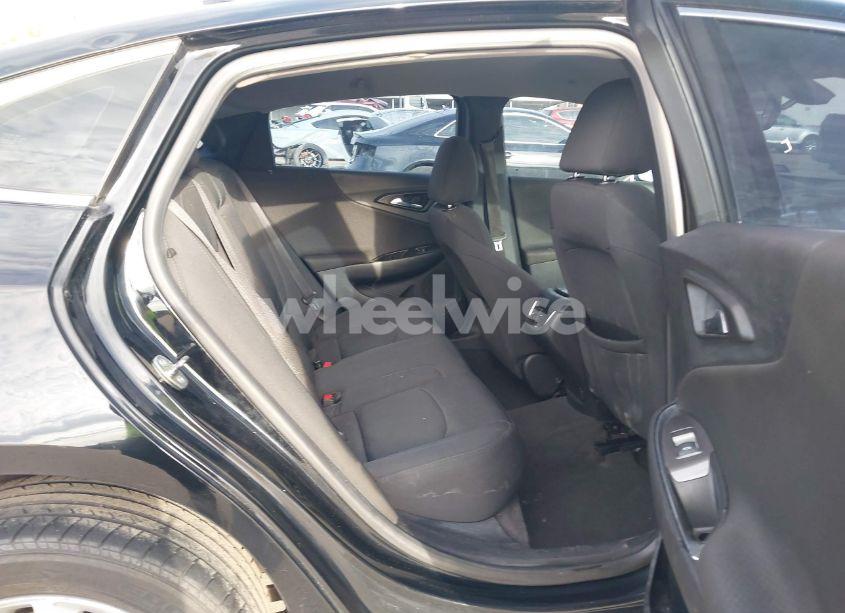 Photo 8 of 2016 Chevrolet Malibu 1LT (VIN 1G1ZE5ST4GF202496)