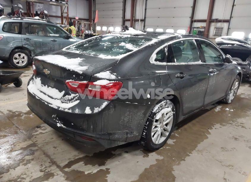 Photo 4 of 2016 Chevrolet Malibu 1LT (VIN 1G1ZE5ST4GF220349)