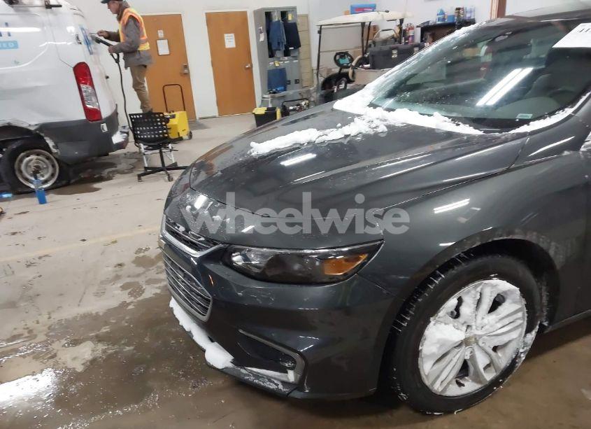 Photo 6 of 2016 Chevrolet Malibu 1LT (VIN 1G1ZE5ST4GF220349)