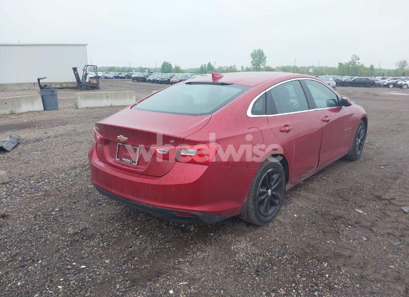 Photo 4 of 2016 Chevrolet Malibu 1LT (VIN 1G1ZE5ST4GF222974)