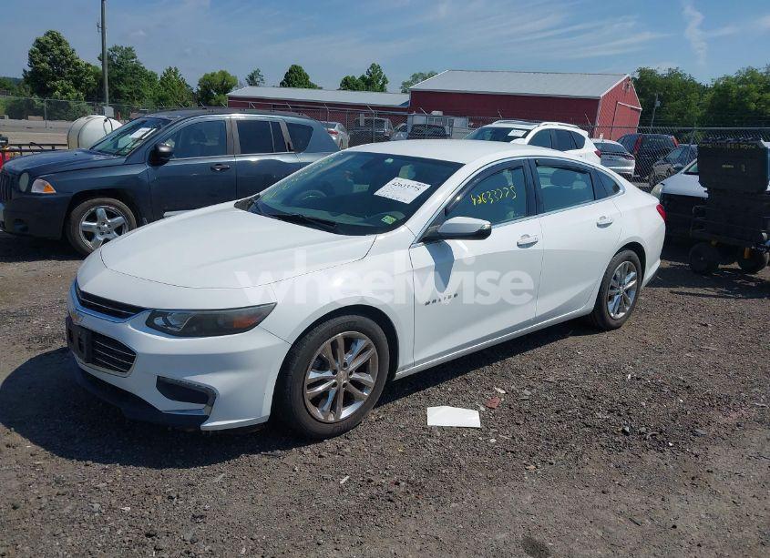 Photo 2 of 2016 Chevrolet Malibu 1LT (VIN 1G1ZE5ST4GF225938)