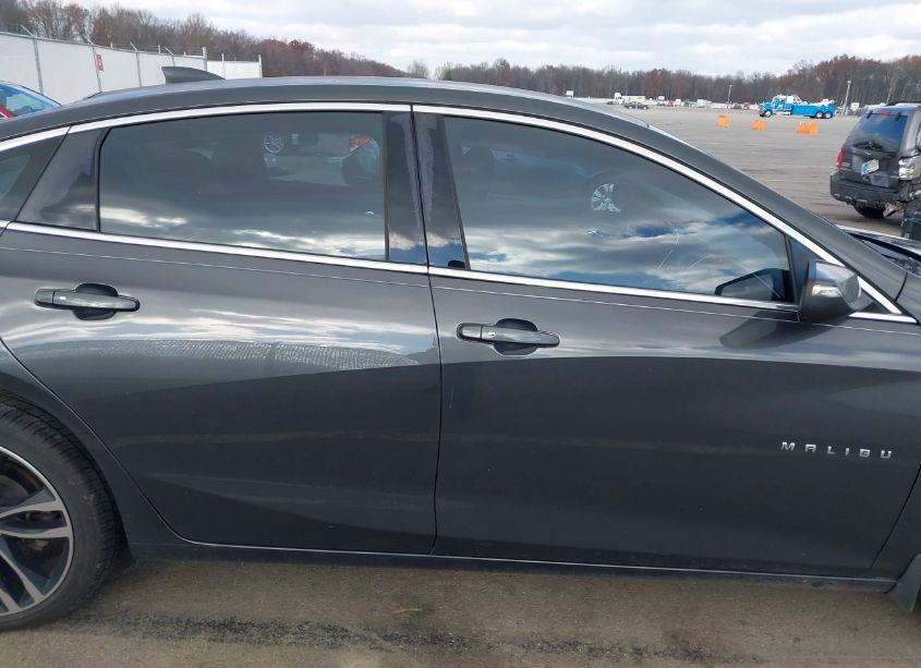 Photo 13 of 2016 Chevrolet Malibu 1LT (VIN 1G1ZE5ST4GF230315)