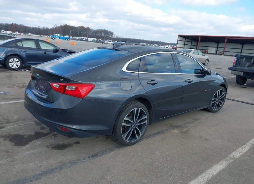 Photo 4 of 2016 Chevrolet Malibu 1LT (VIN 1G1ZE5ST4GF230315)