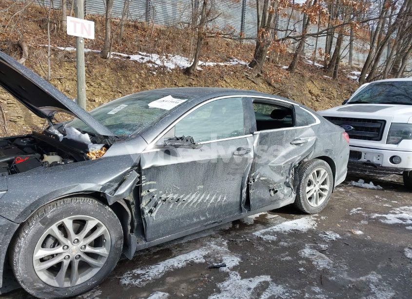 Photo 6 of 2016 Chevrolet Malibu 1LT (VIN 1G1ZE5ST4GF236678)