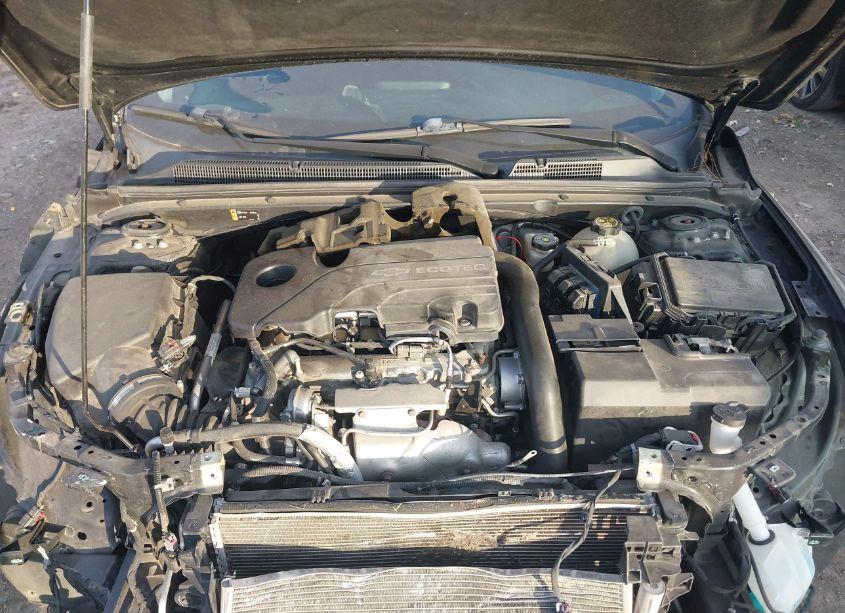 Photo 10 of 2016 Chevrolet Malibu 1LT (VIN 1G1ZE5ST4GF247129)