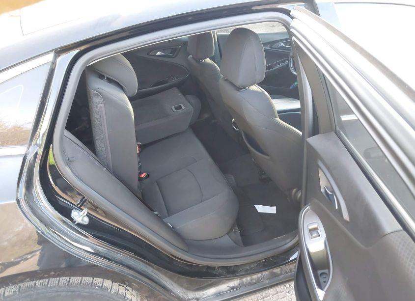 Photo 8 of 2016 Chevrolet Malibu 1LT (VIN 1G1ZE5ST4GF247129)