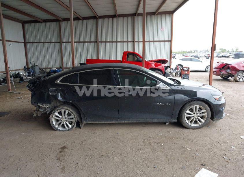 Photo 13 of 2016 Chevrolet Malibu 1LT (VIN 1G1ZE5ST4GF256140)