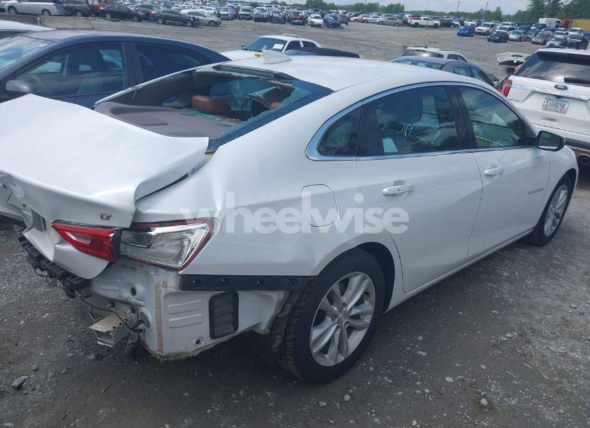 Photo 4 of 2016 Chevrolet Malibu 1LT (VIN 1G1ZE5ST4GF257692)