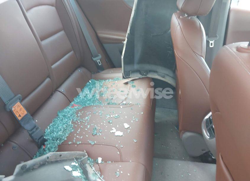 Photo 8 of 2016 Chevrolet Malibu 1LT (VIN 1G1ZE5ST4GF257692)