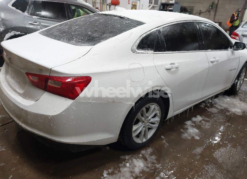 Photo 4 of 2016 Chevrolet Malibu 1LT (VIN 1G1ZE5ST4GF279949)