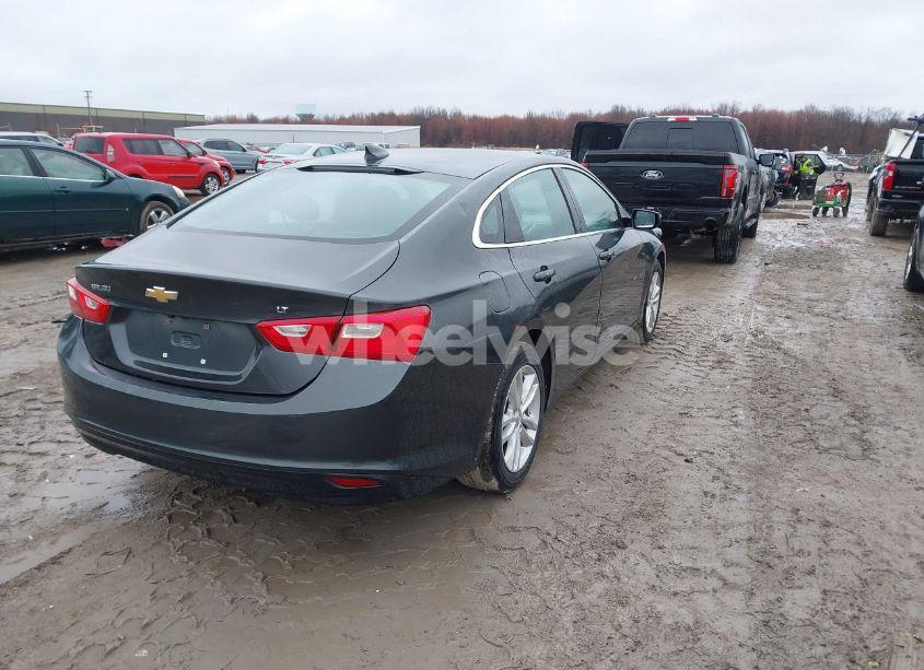 Photo 4 of 2016 Chevrolet Malibu 1LT (VIN 1G1ZE5ST4GF291244)