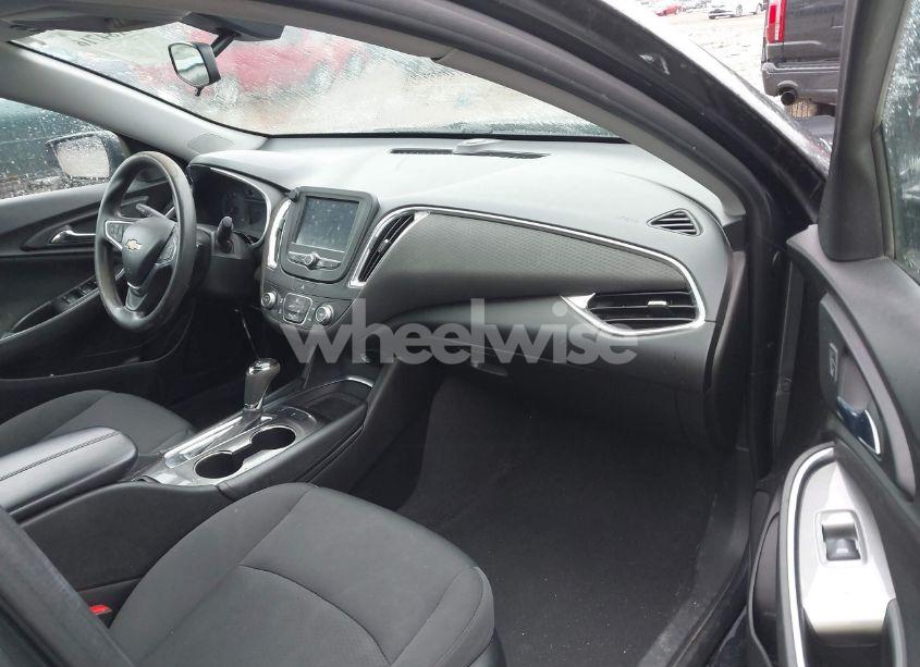 Photo 5 of 2016 Chevrolet Malibu 1LT (VIN 1G1ZE5ST4GF291244)