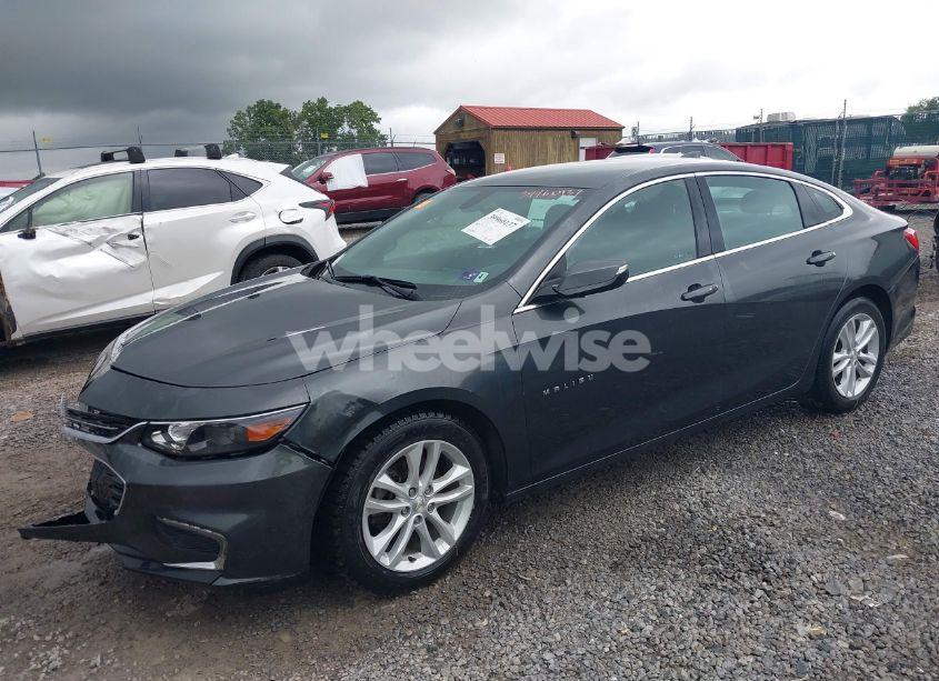 Photo 2 of 2016 Chevrolet Malibu 1LT (VIN 1G1ZE5ST4GF297884)