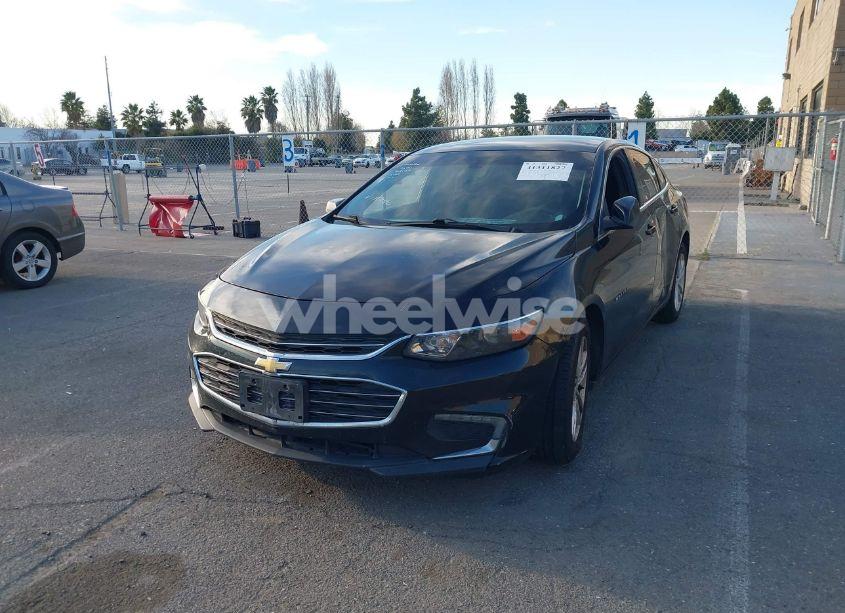 Photo 2 of 2016 Chevrolet Malibu 1LT (VIN 1G1ZE5ST4GF302324)