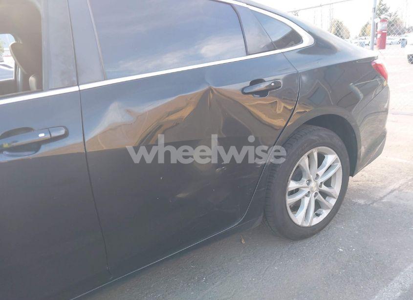 Photo 6 of 2016 Chevrolet Malibu 1LT (VIN 1G1ZE5ST4GF302324)