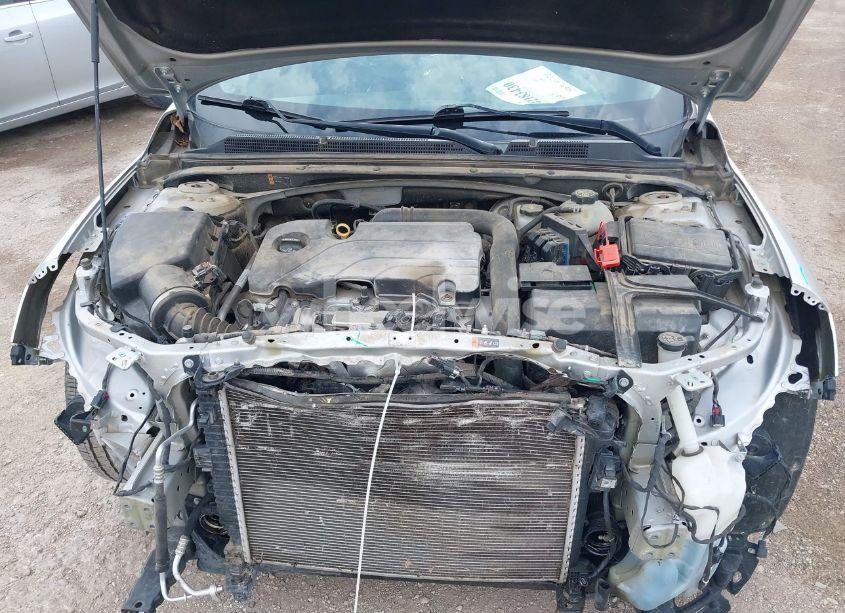 Photo 10 of 2016 Chevrolet Malibu 1LT (VIN 1G1ZE5ST4GF310634)