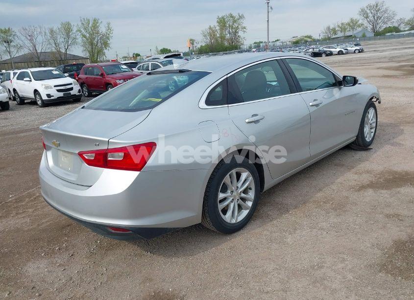 Photo 4 of 2016 Chevrolet Malibu 1LT (VIN 1G1ZE5ST4GF310634)