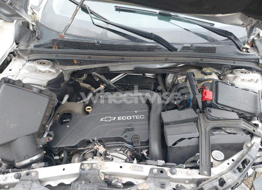 Photo 10 of 2016 Chevrolet Malibu 1LT (VIN 1G1ZE5ST4GF311458)