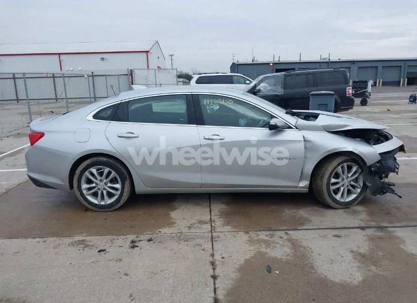 Photo 14 of 2016 Chevrolet Malibu 1LT (VIN 1G1ZE5ST4GF311458)