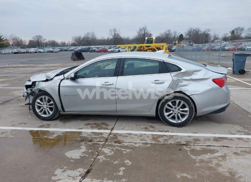 Photo 15 of 2016 Chevrolet Malibu 1LT (VIN 1G1ZE5ST4GF311458)