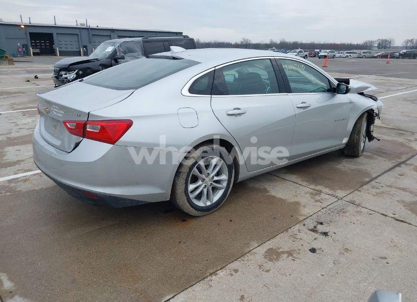 Photo 4 of 2016 Chevrolet Malibu 1LT (VIN 1G1ZE5ST4GF311458)