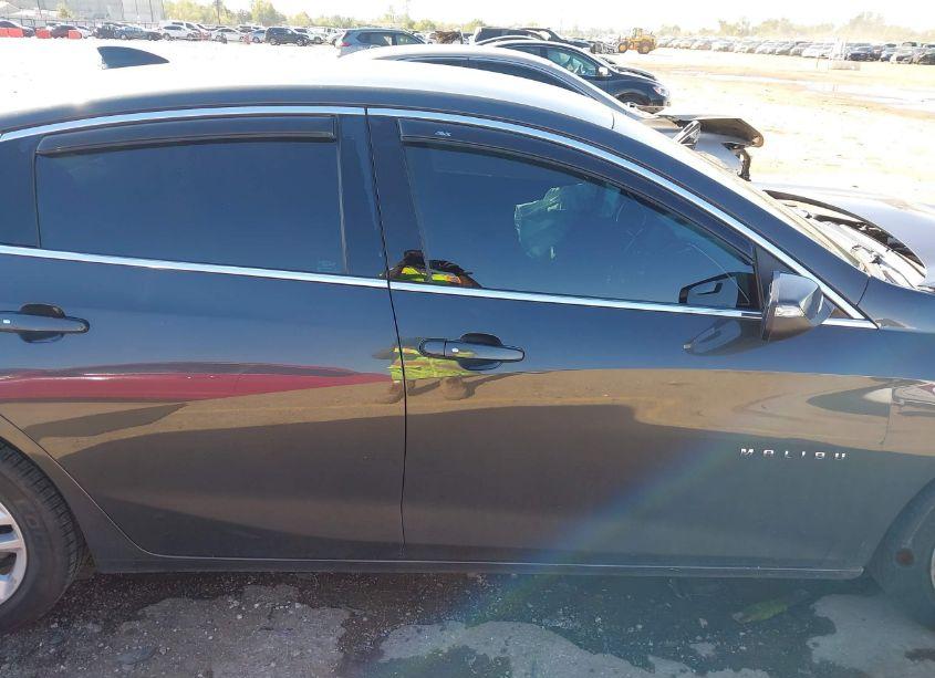 Photo 13 of 2016 Chevrolet Malibu 1LT (VIN 1G1ZE5ST4GF313033)